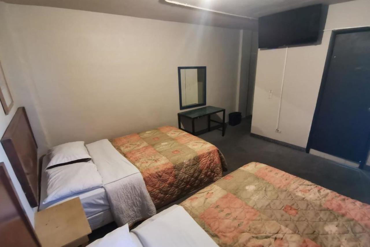 Capital O Hotel Plaza, Мехикали Экстерьер фото